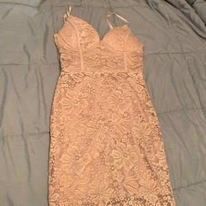Windsor lace dress